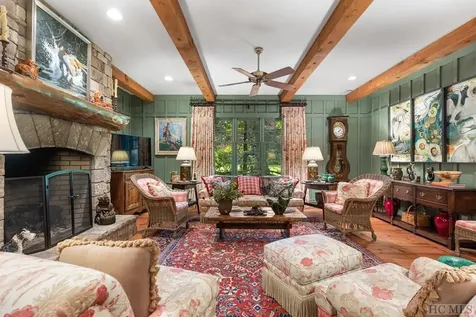 18 Village Walk Highlands NC 28741