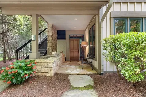 18 Village Walk Highlands NC 28741