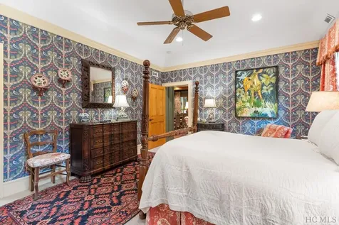 18 Village Walk Highlands NC 28741