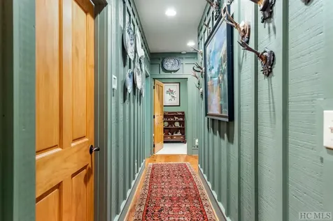 18 Village Walk Highlands NC 28741