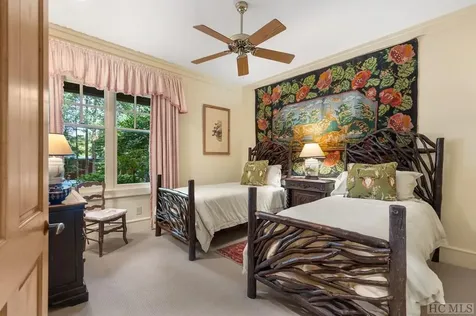 18 Village Walk Highlands NC 28741