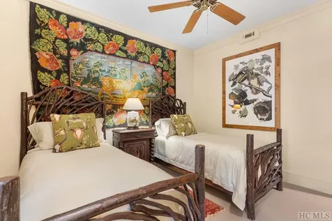 18 Village Walk Highlands NC 28741