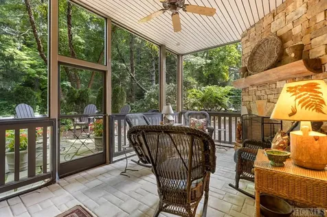 18 Village Walk Highlands NC 28741