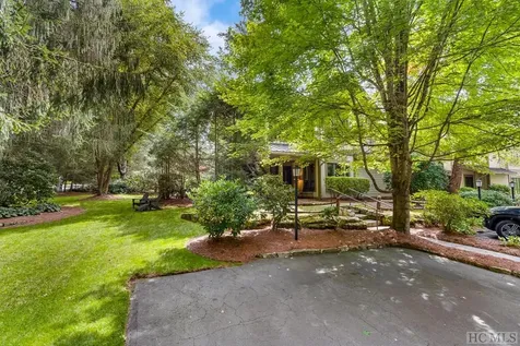 18 Village Walk Highlands NC 28741