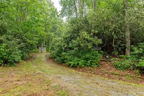 2463 Great Falls Drive Glenville NC 28736
