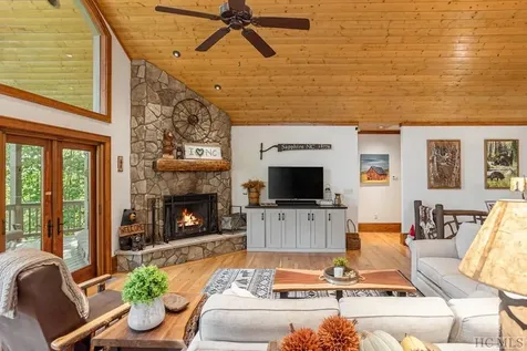 69 Hilltop Road Sapphire NC 28744