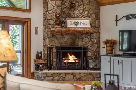 69 Hilltop Road Sapphire NC 28744