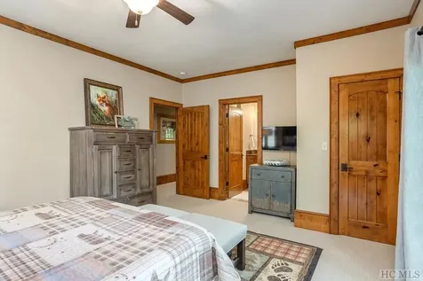 69 Hilltop Road Sapphire NC 28744