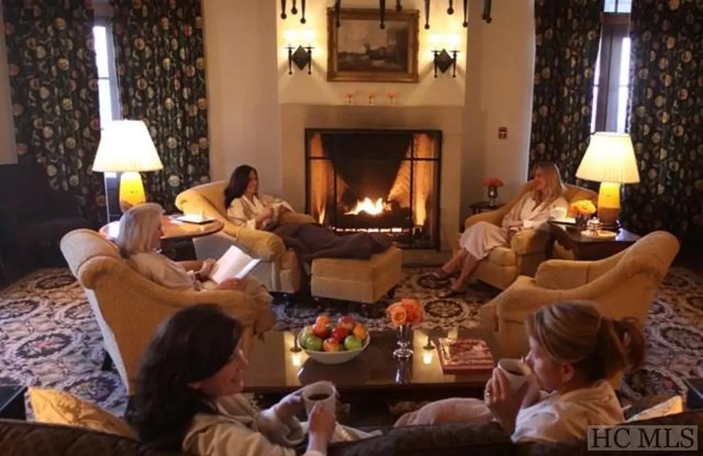 175/176 Pinehurst Court Highlands NC 28741