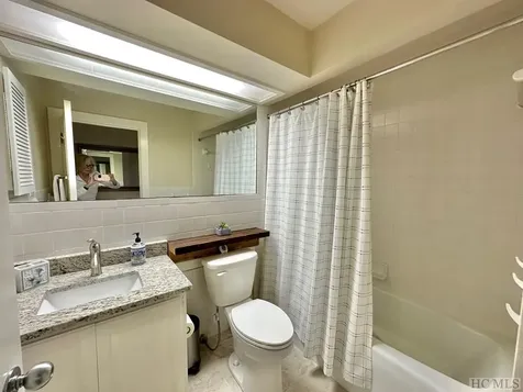 214 Needlepine Lane Sapphire NC 28774