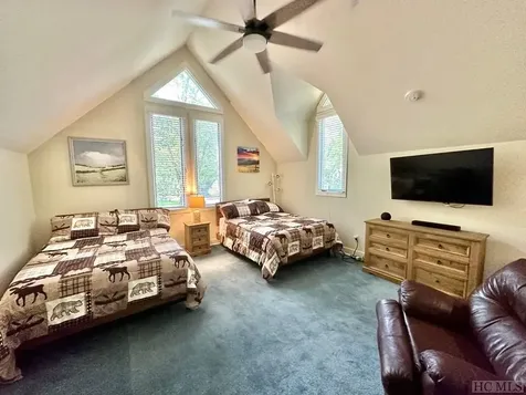 214 Needlepine Lane Sapphire NC 28774