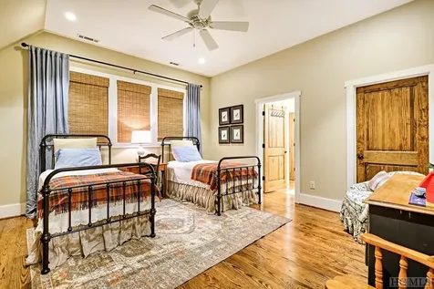 62 Old Willow Circle Cashiers NC 28717