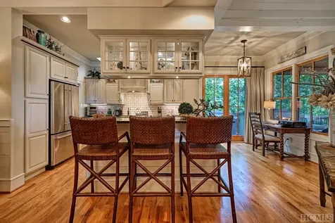 40 Upper Cottage Lane Highlands NC 28741