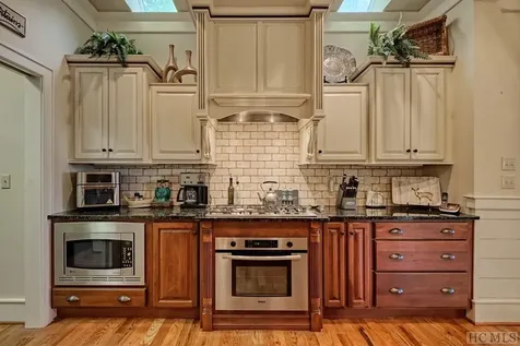 40 Upper Cottage Lane Highlands NC 28741
