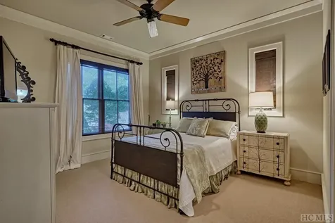 40 Upper Cottage Lane Highlands NC 28741
