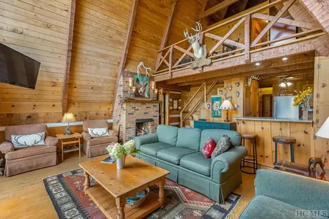324 North Drive Highlands NC 28741