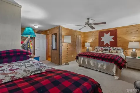 324 North Drive Highlands NC 28741