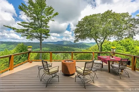 324 North Drive Highlands NC 28741