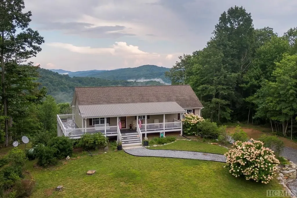 67 Old Tiger Trail Glenville NC 28736
