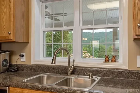 67 Old Tiger Trail Glenville NC 28736