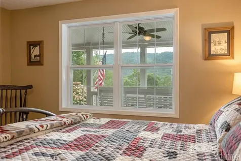 67 Old Tiger Trail Glenville NC 28736