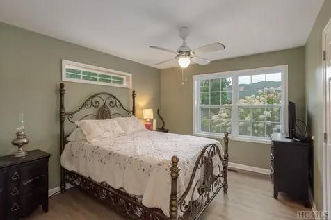 67 Old Tiger Trail Glenville NC 28736