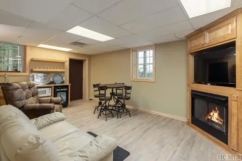 67 Old Tiger Trail Glenville NC 28736