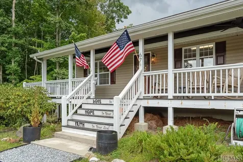 67 Old Tiger Trail Glenville NC 28736