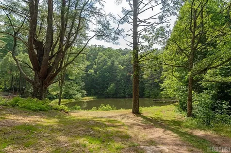 1517 Pilot Knob Road Glenville NC 28736