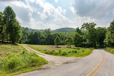 1517 Pilot Knob Road Glenville NC 28736