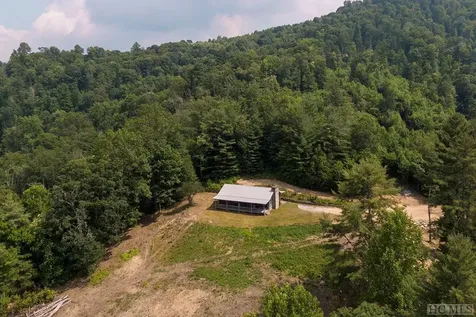 1517 Pilot Knob Road Glenville NC 28736