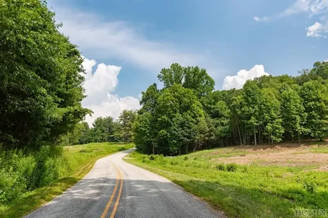 1517 Pilot Knob Road Glenville NC 28736