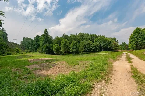 1517 Pilot Knob Road Glenville NC 28736