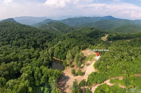 1517 Pilot Knob Road Glenville NC 28736