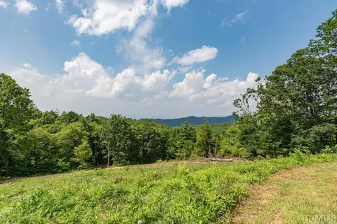 1517 Pilot Knob Road Glenville NC 28736