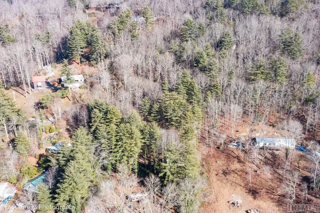 Lt1 Sec6 Sage Circle Glenville NC 28736