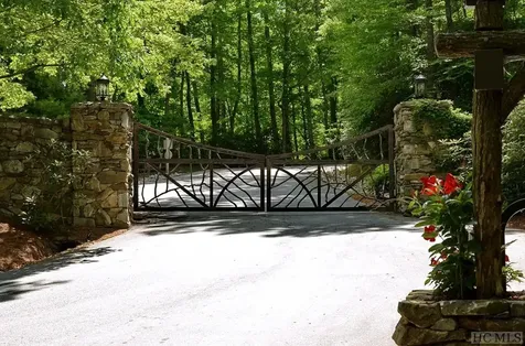 Lot 14 E Ridge Road Cashiers NC 28717