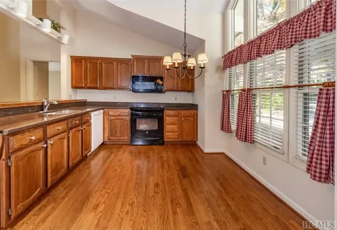 294 Club Colony Lane Lake Toxaway NC 28747