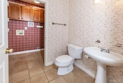 294 Club Colony Lane Lake Toxaway NC 28747