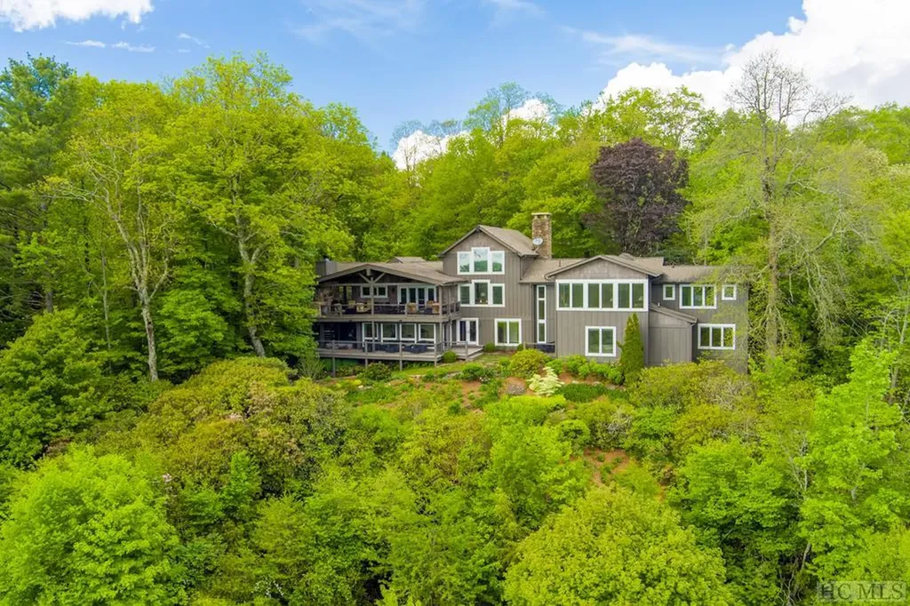 653 Country Club Drive Highlands NC 28741