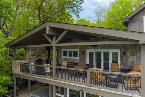 653 Country Club Drive Highlands NC 28741