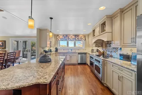 653 Country Club Drive Highlands NC 28741