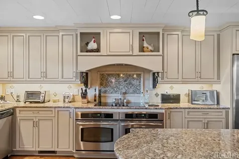 653 Country Club Drive Highlands NC 28741