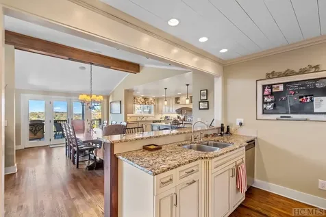 653 Country Club Drive Highlands NC 28741