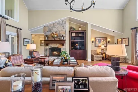 653 Country Club Drive Highlands NC 28741