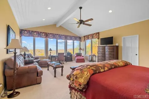 653 Country Club Drive Highlands NC 28741