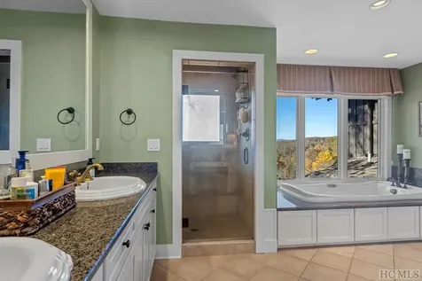 653 Country Club Drive Highlands NC 28741