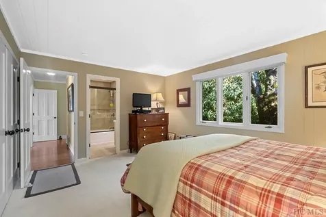 653 Country Club Drive Highlands NC 28741