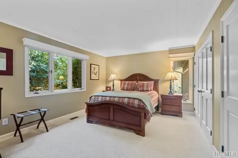 653 Country Club Drive Highlands NC 28741