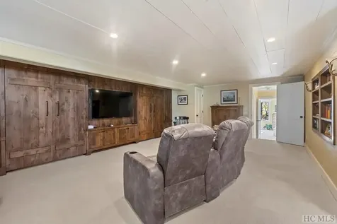 653 Country Club Drive Highlands NC 28741